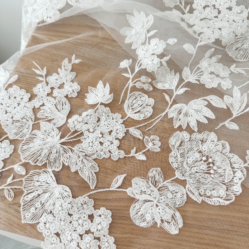 Sewing Net - Özel Fildişi Beyaz Pullu Pamuklu Dantel